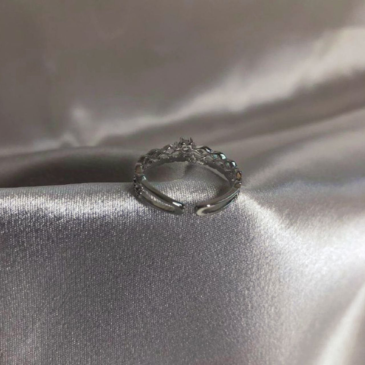 Simple Twin Ring