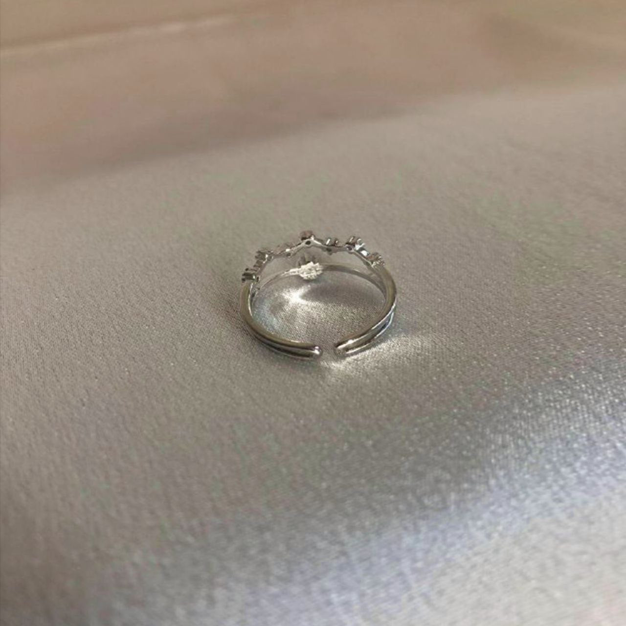 Quean Twin Ring