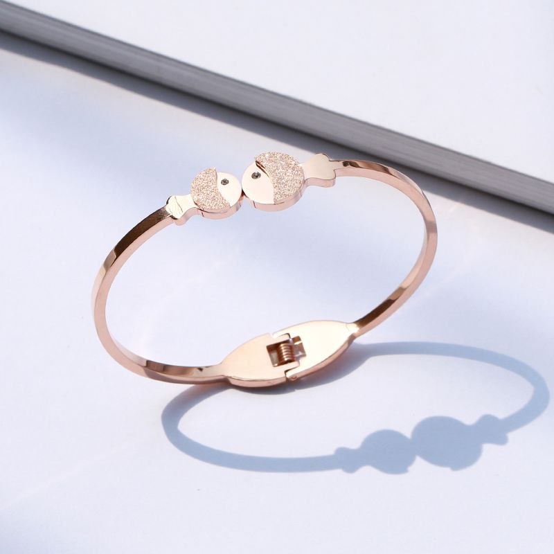 FISH BRACELET