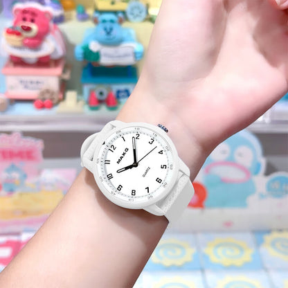 MAX-G Simple Modern Unisex Student Quartz Watch –white