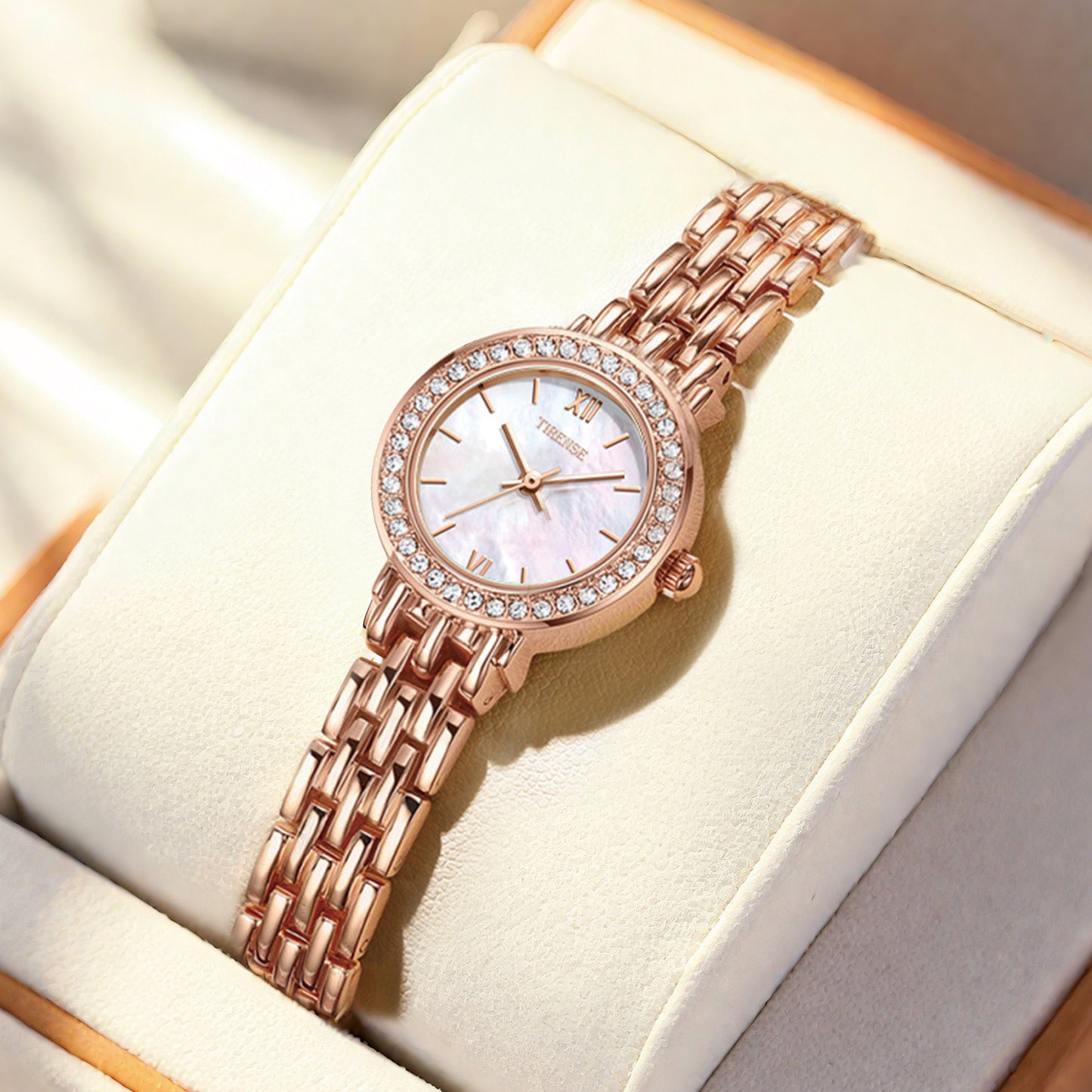 Luxury Rose Gold-Plated Quartz Woman Watch with Sparkling Stones