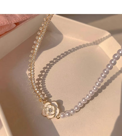 White Flower Necklace