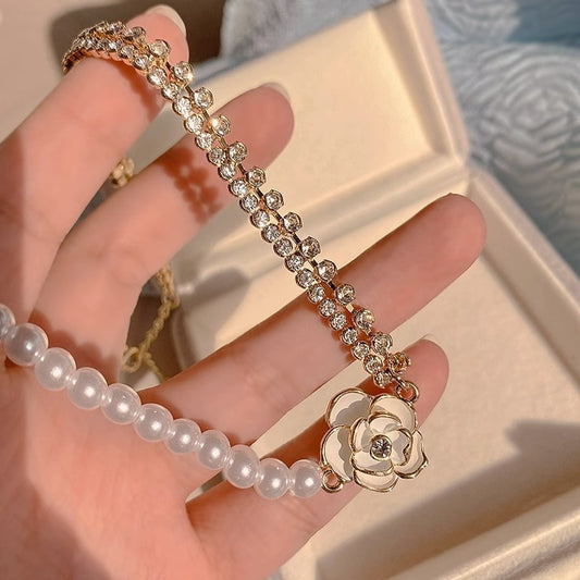 White Flower Necklace
