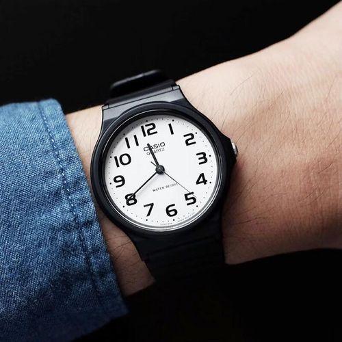Casio Unisex Classic Black Resin Strap Quartz Watch