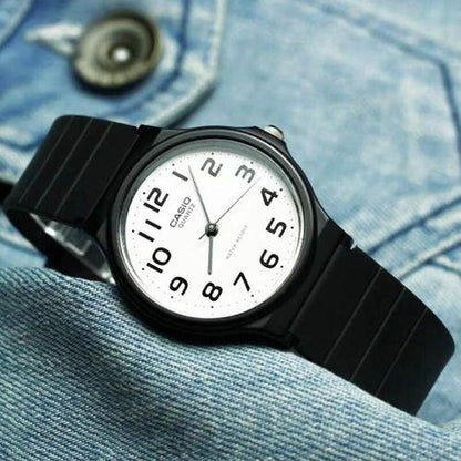 Casio Unisex Classic Black Resin Strap Quartz Watch
