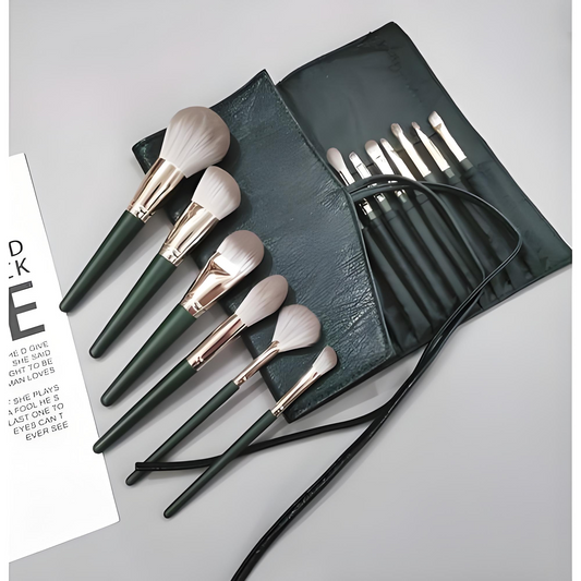 14-Piece Professional Makeup Brush Set with Carrying Bag – Green Edition